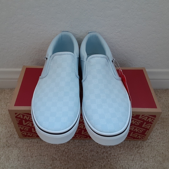 Vans - Picture 3 of 4